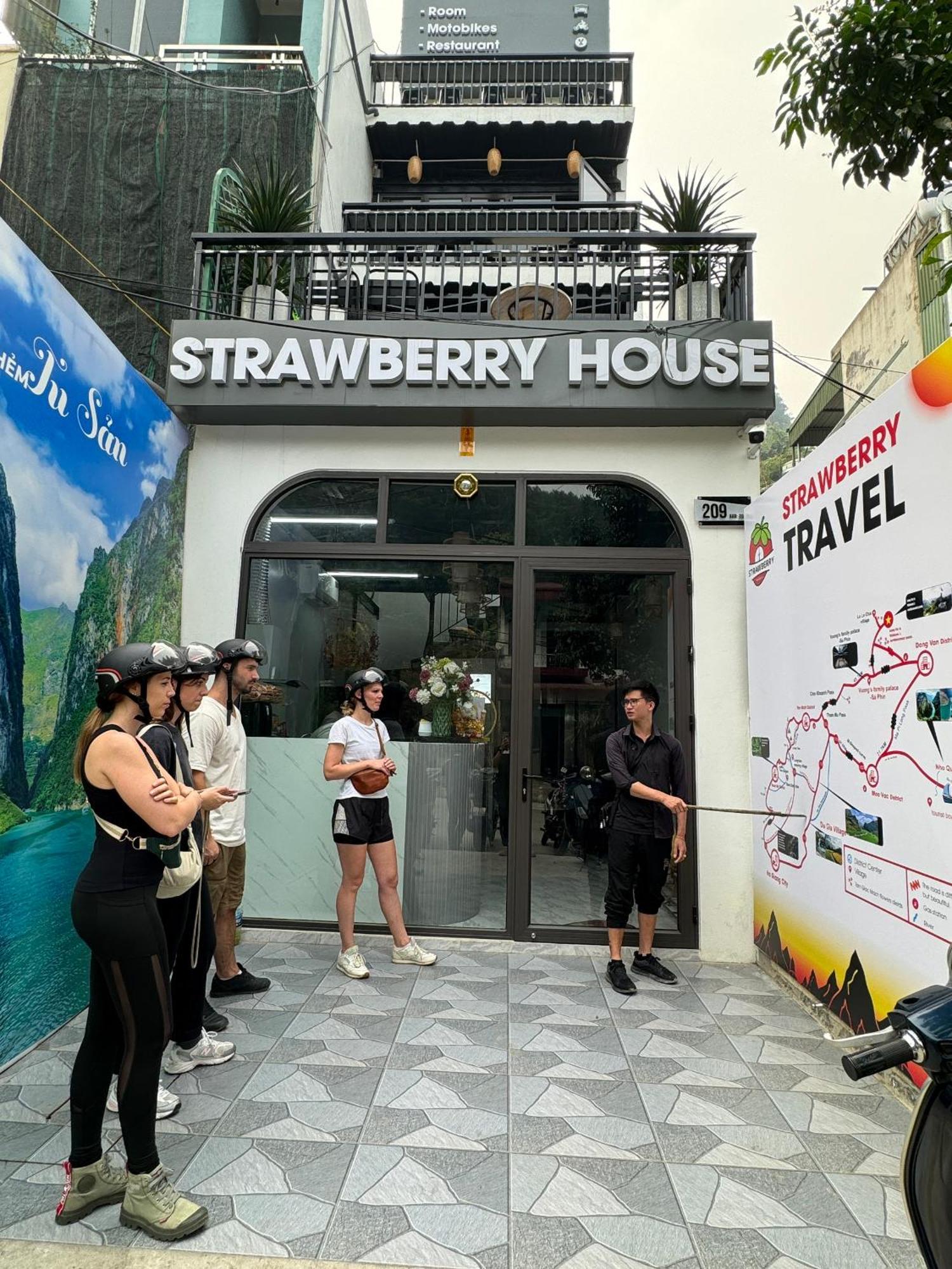 ハザン Strawberry House , Tour & Motorbikes Rentel Bed & Breakfast エクステリア 写真